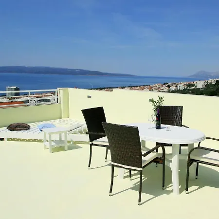 Dorotea-3 * Makarska